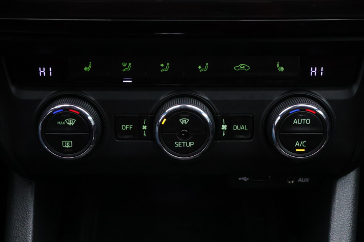 Škoda Octavia 2,0 TDI 135kW DSG Navigace RS