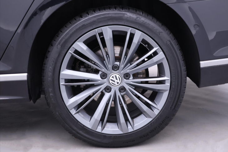 Volkswagen Passat 1,5 TSI 110kW DSG R-Line