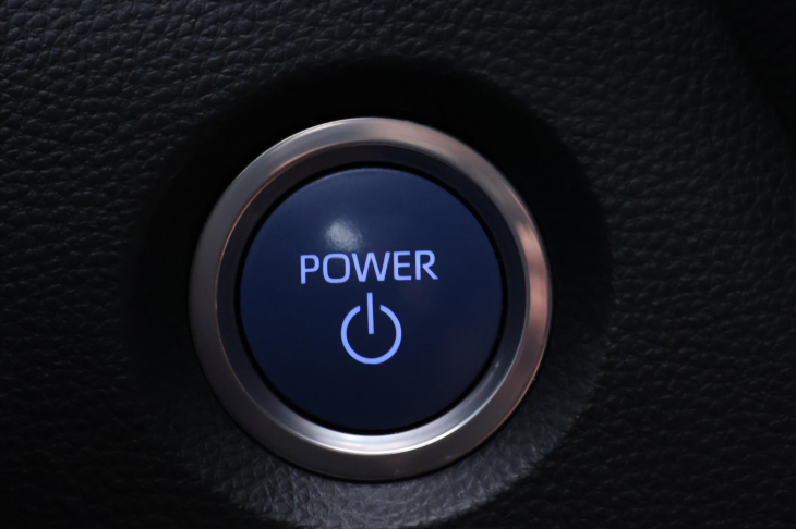 Toyota Corolla 1,8 Hybrid e-CVT 1.Maj DPH GR