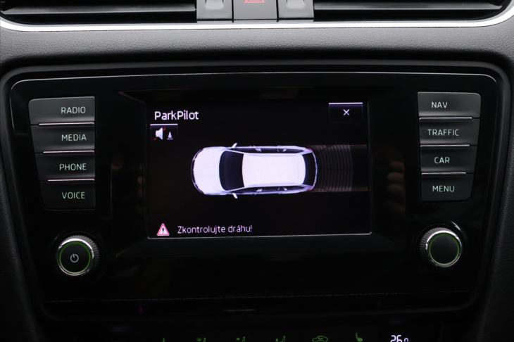 Škoda Octavia 1,6 TDI 77kW DSG Elegance CZ