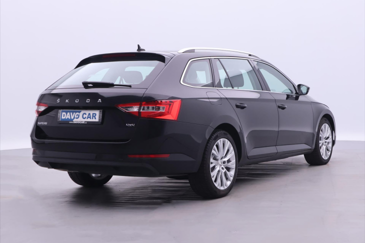 Škoda Superb 2,0 TDi Style 4x4 DSG DPH CZ