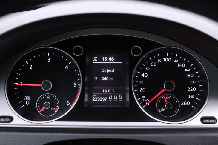 Volkswagen Passat 2,0 TDI 103kW Navi Serv.Kniha