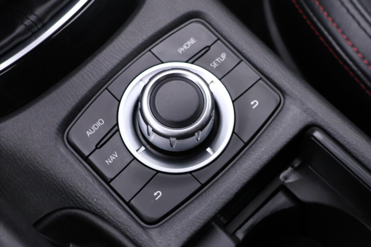 Mazda 6 2,2 D Skyactiv 110kW Revolution