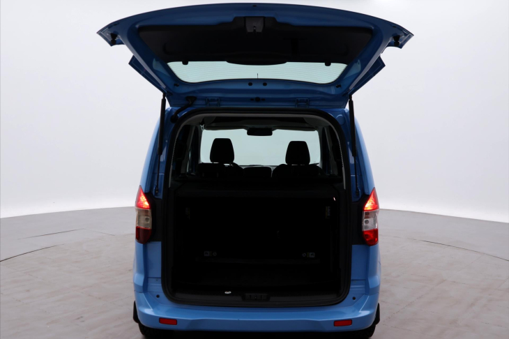 Ford Tourneo Courier 1,0 EB 74kW CZ  Titanium 1.Maj