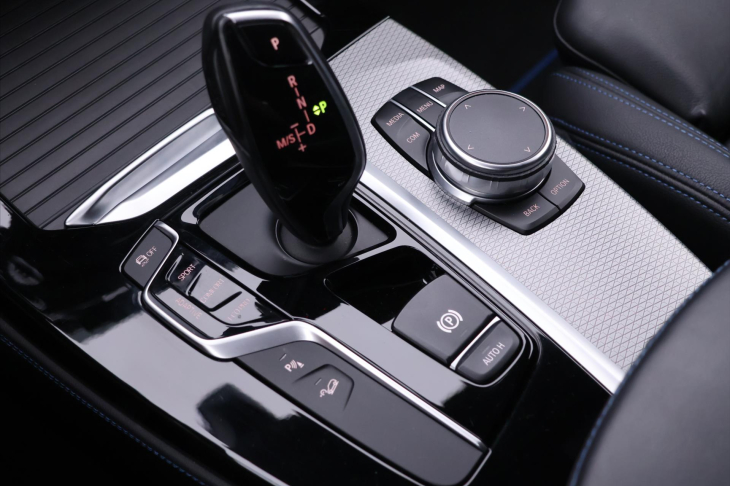 BMW X4 2,0 20xD 140kW CZ M-Sport LED