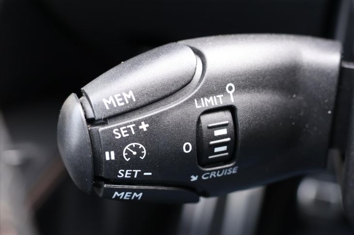 Peugeot 3008 1,2 PT 96kW GT- Line