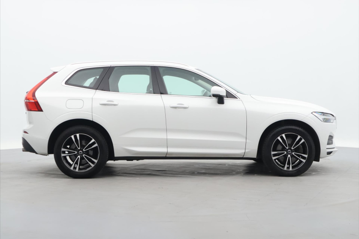 Volvo XC60 2,0 B4 Drive-E MomentumPro AWD