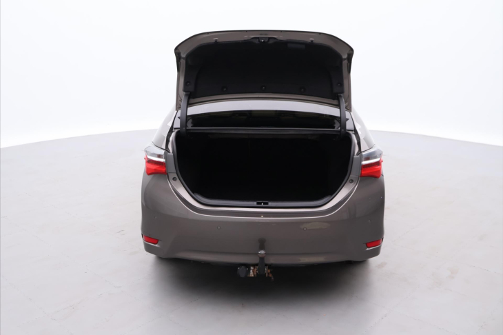 Toyota Corolla 1,6 VVT-i Aut. CZ Executive