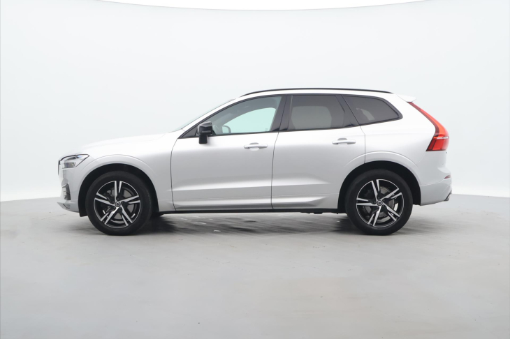 Volvo XC60 2.0 B4 145kW R-Design CZ Aut.