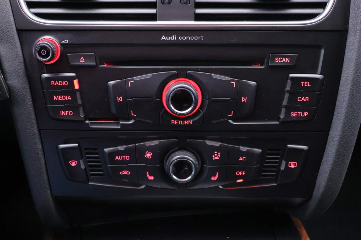 Audi A5 2,0 TFSI 132kW Xenon 1.Maj