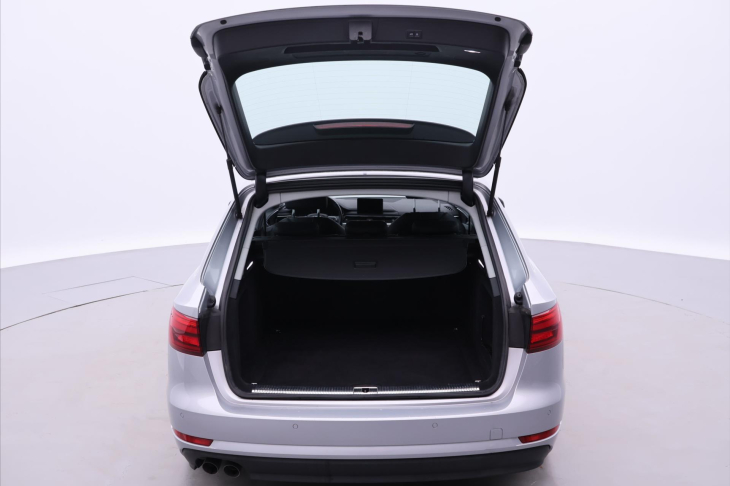Audi A4 2,0 TDI 140kW Quattro CZ DPH