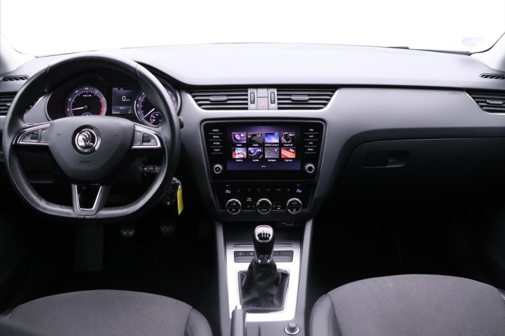 Škoda Octavia 1,0 TSI Style Plus Navi DPH