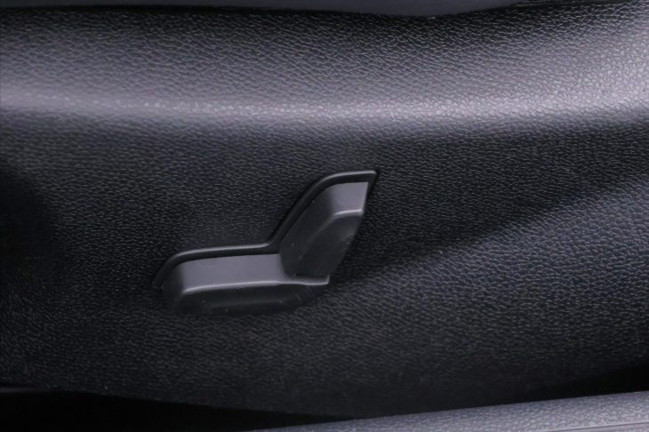 Mercedes-Benz Třídy E 2,2 CDI 125kW Elegance Cabrio