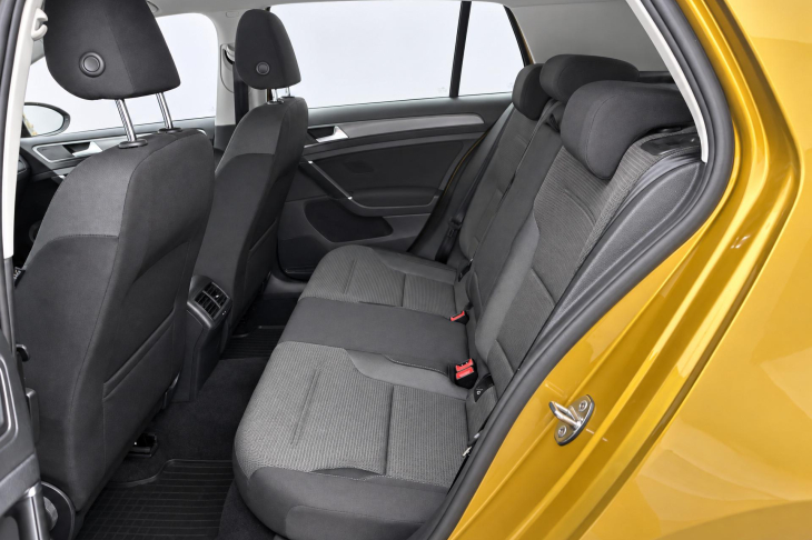Volkswagen Golf 2,0 TDI 110kW Comfort Navigace