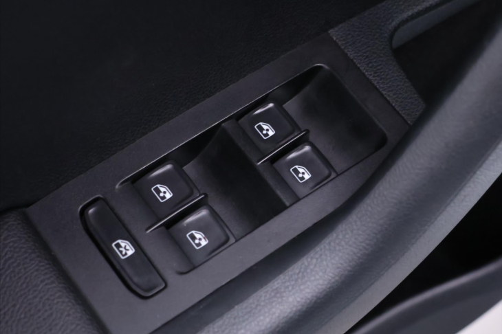 Škoda Octavia 1,6 TDI Clever Navi LED