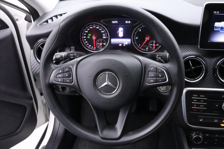 Mercedes-Benz GLA 2,1 200CDI 100kW Aut. Navi