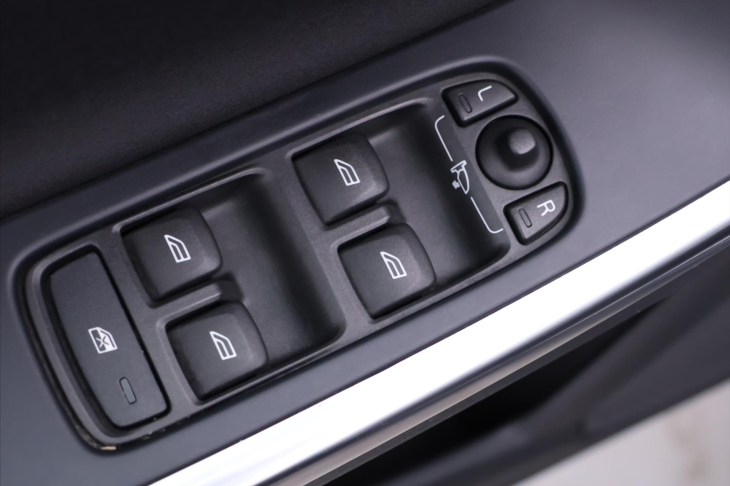 Volvo S60 2,0 D3 120kW Aut. Serv.Kniha