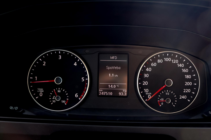 Volkswagen Caravelle 2,0 TDI 150kW DSG 8Míst Comfort