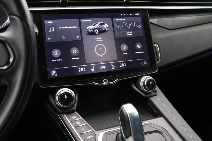 Lynk & Co 01 1,5 PHEV CORE 206kW Aut. 2.Maj