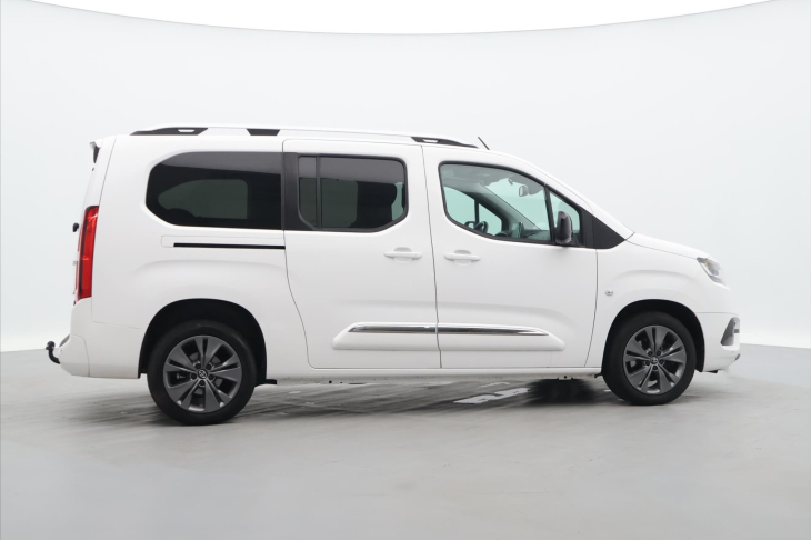 Toyota ProAce City Verso 1,2 T 96kW Aut 7-Míst CZ DPH L2