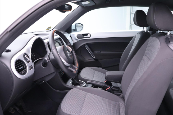 Volkswagen Beetle 1,2 TSI 77kW Design Serv.kniha