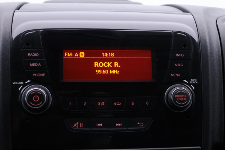 Peugeot Boxer 2,2 HDI 103 kW L2H2 6-Míst DPH