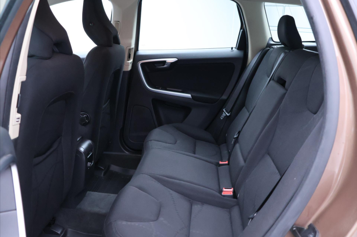 Volvo XC60 2,4 D5 151kW AWD Kinetic CZ