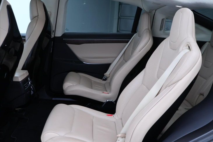 Tesla Model X 90D 79kW Tažné