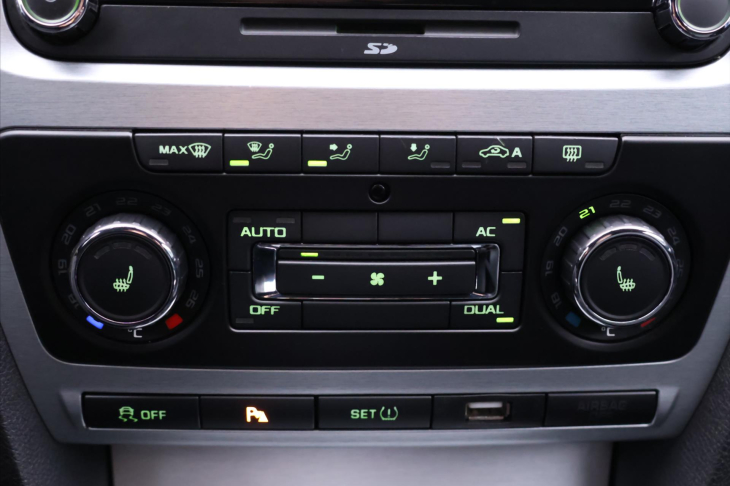 Škoda Octavia 2,0 TDI RS 125kW DSG Xenon Kůže