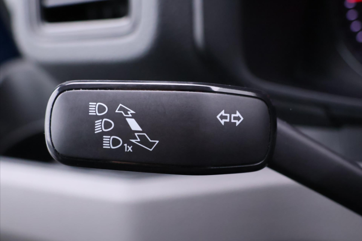 Volkswagen Crafter 2,0 TDI 103kW L2H1 Navigace