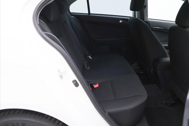 Mitsubishi Lancer 1,8 MIVEC 103kW CZ Sportback