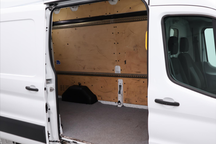 Ford Transit 2,2 TDCi 92kW 350 Tažné CZ