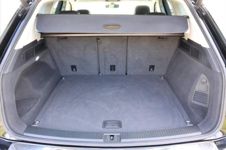 Volkswagen Touareg 3,0 TDI 170kW 4x4 Tažné CZ
