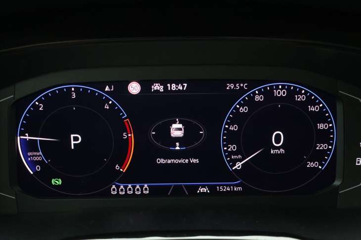 Volkswagen Touran 2,0 TDI DSG Highline 7Míst DPH