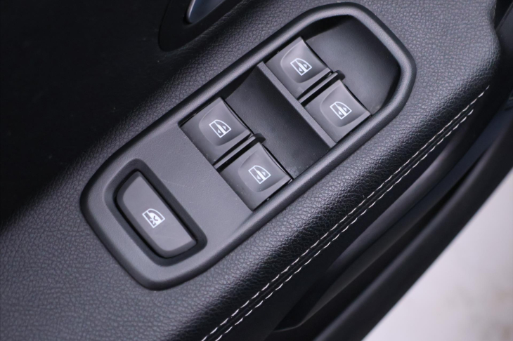 Dacia Duster 1,3 TCe 96kW Navigace