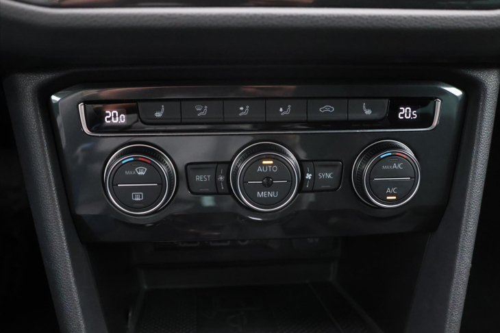 Volkswagen Tiguan 2,0 TDI Highline 4x4 DSG DPH