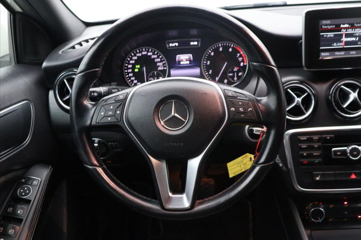 Mercedes-Benz Třídy A 1,6 200i 115kW Klima Kůže