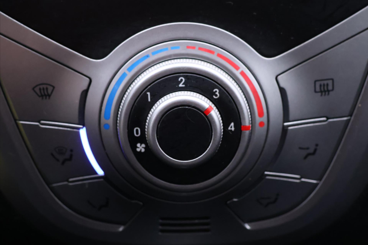 Hyundai ix20 1,4 i CZ Klima 66kW Tažné