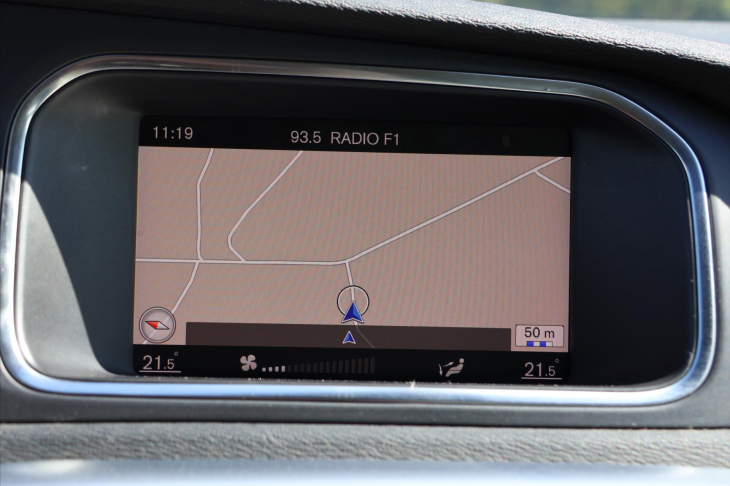 Volvo V40 2,0 D2 Aut. Cross Country 1Maj