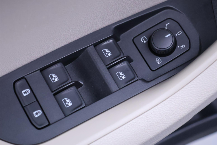 Škoda Karoq 1,5 TSI 110kW DSG STYLE Kůže