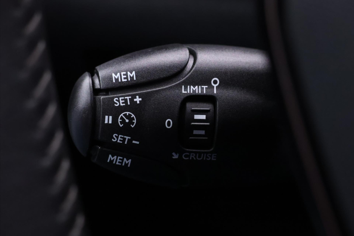 Peugeot 2008 1,2 PT 74kW Active 1.Maj.