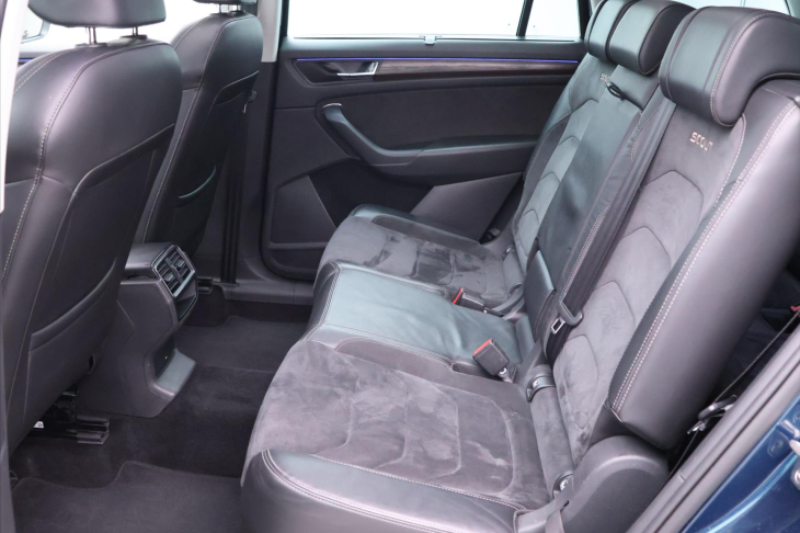 Škoda Kodiaq 2,0 TDI DSG 4x4 7-Míst Scout