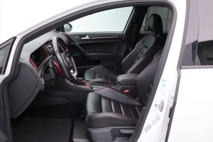 Volkswagen Golf 2,0 TSI GTI 180kW Performance