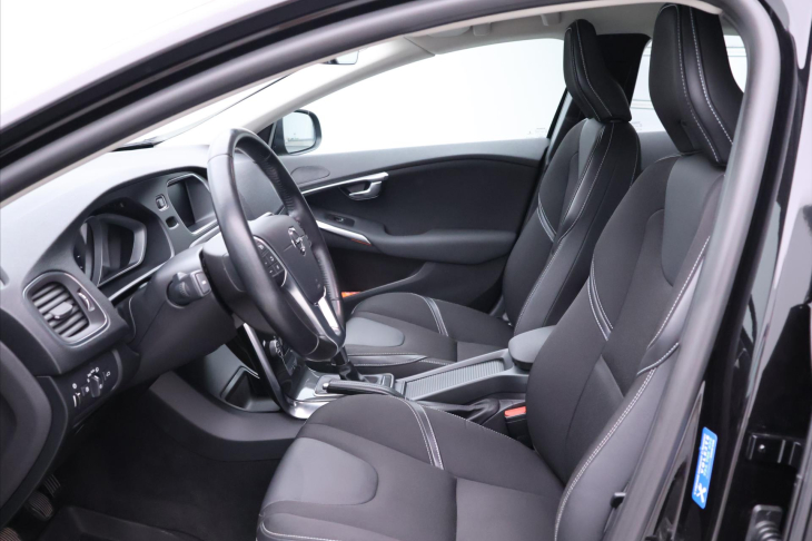 Volvo V40 2,0 D2 Winter Packet LED