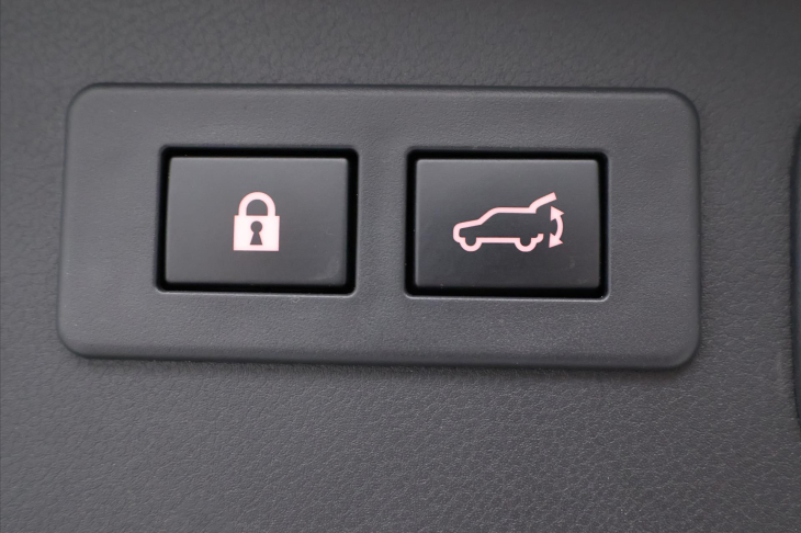 Subaru Forester 2,0 e-EyeSight 100kW CZ CVT