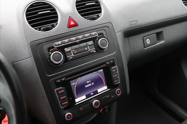 Volkswagen Caddy 1,2 TSI Cup 1.Maj Navi Tažné
