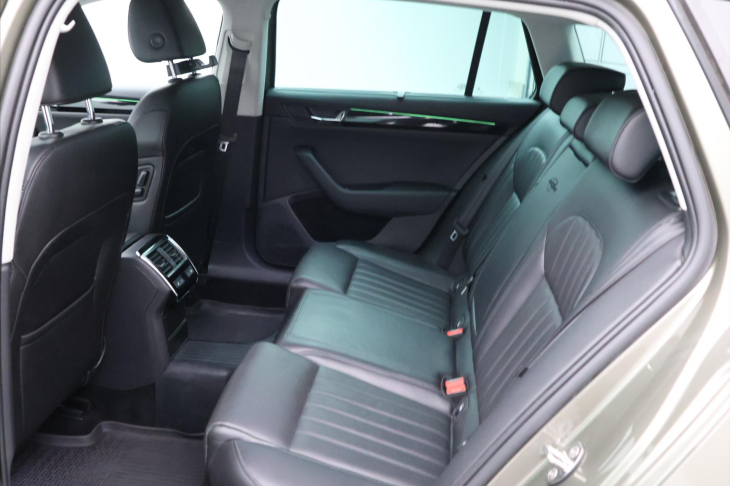 Škoda Superb 2.0 TSI 206kW DSG CZ L&K