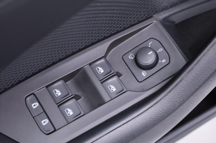 Škoda Octavia 2,0 TDI DSG Style Matrix DPH