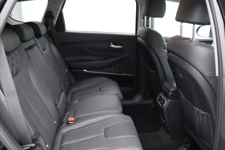 Hyundai Santa Fe 2,2 CRDi Smart DCT 142kW