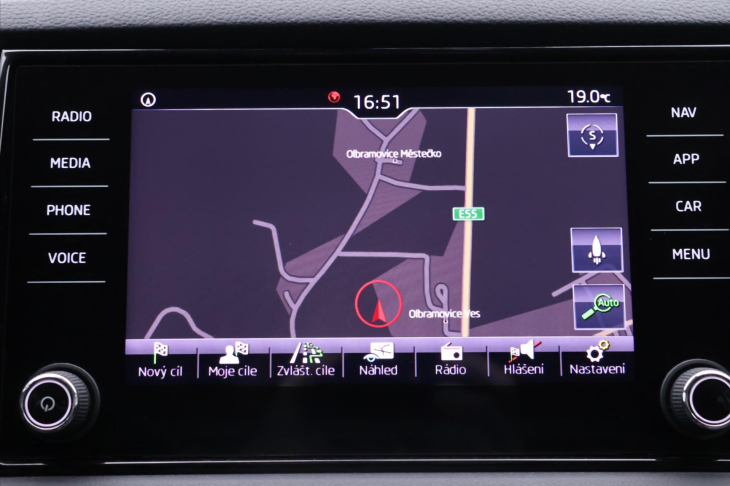 Škoda Karoq 1,5 TSI 110kW Style LED DPH